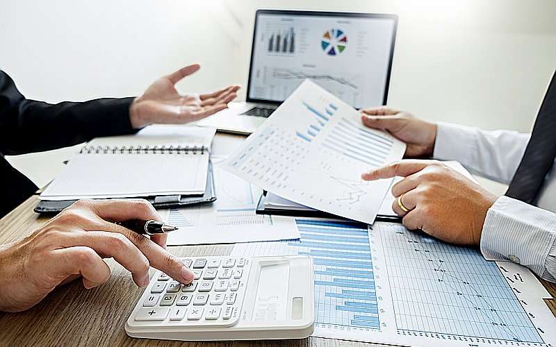 betriebswirtschaftliche Auswertungen - Zettelwirtschaft und Rechner